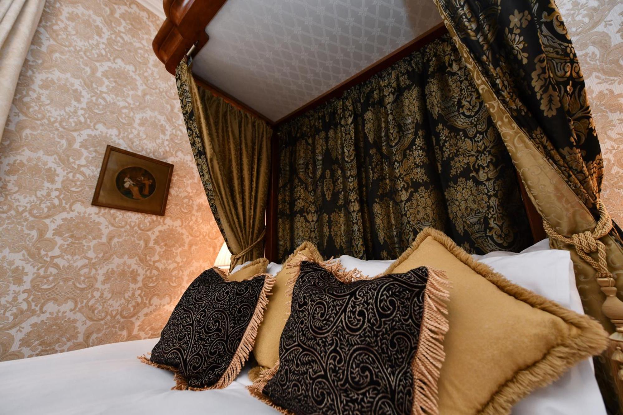 The Townhouse Ayr - Luxury B&B - Adults Only Bagian luar foto